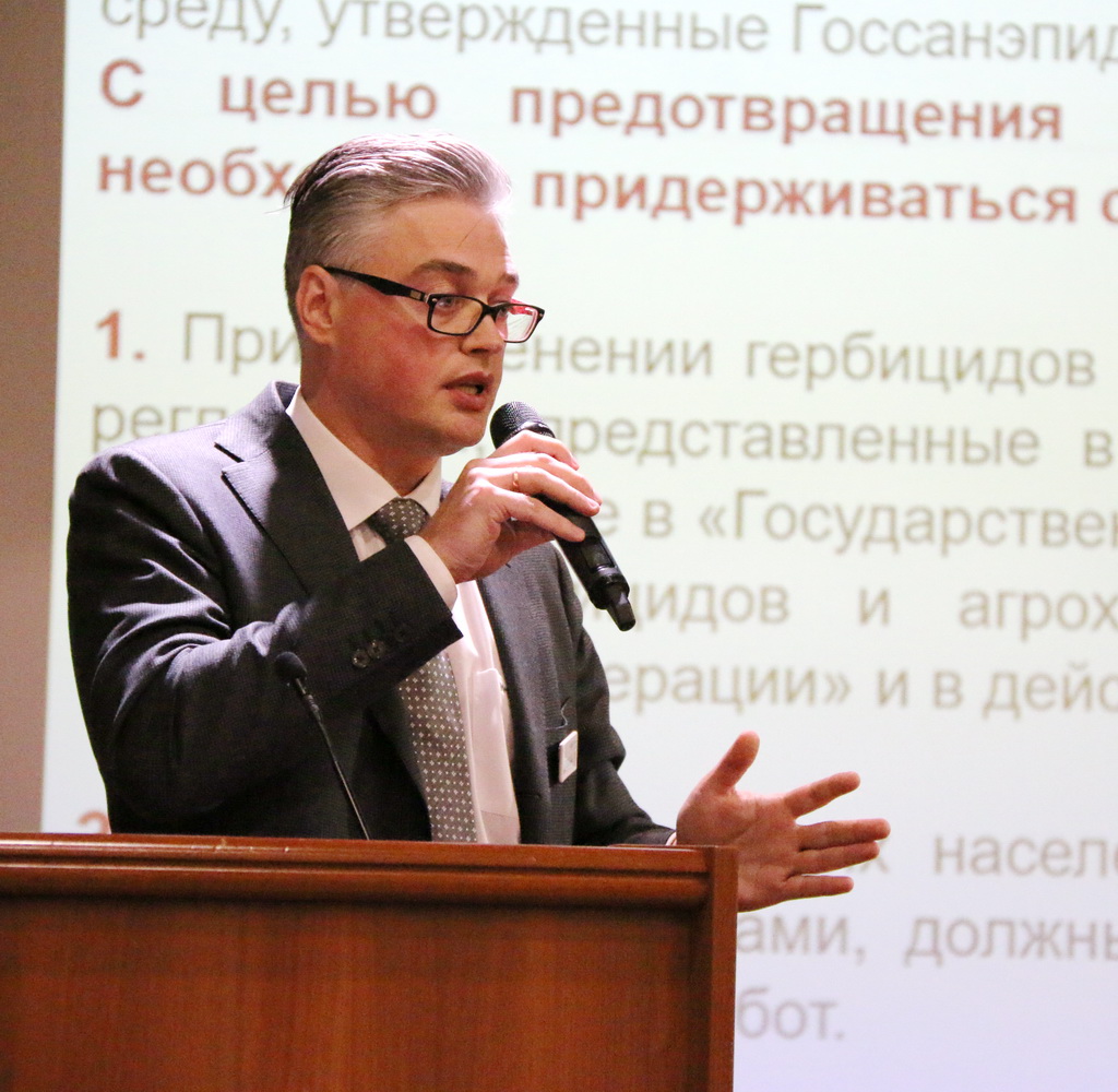 «Август» – активный участник программы борьбы с борщевиком Сосновского в Московской области