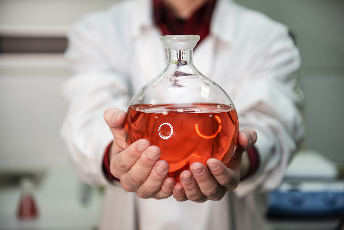 С Днем химика!